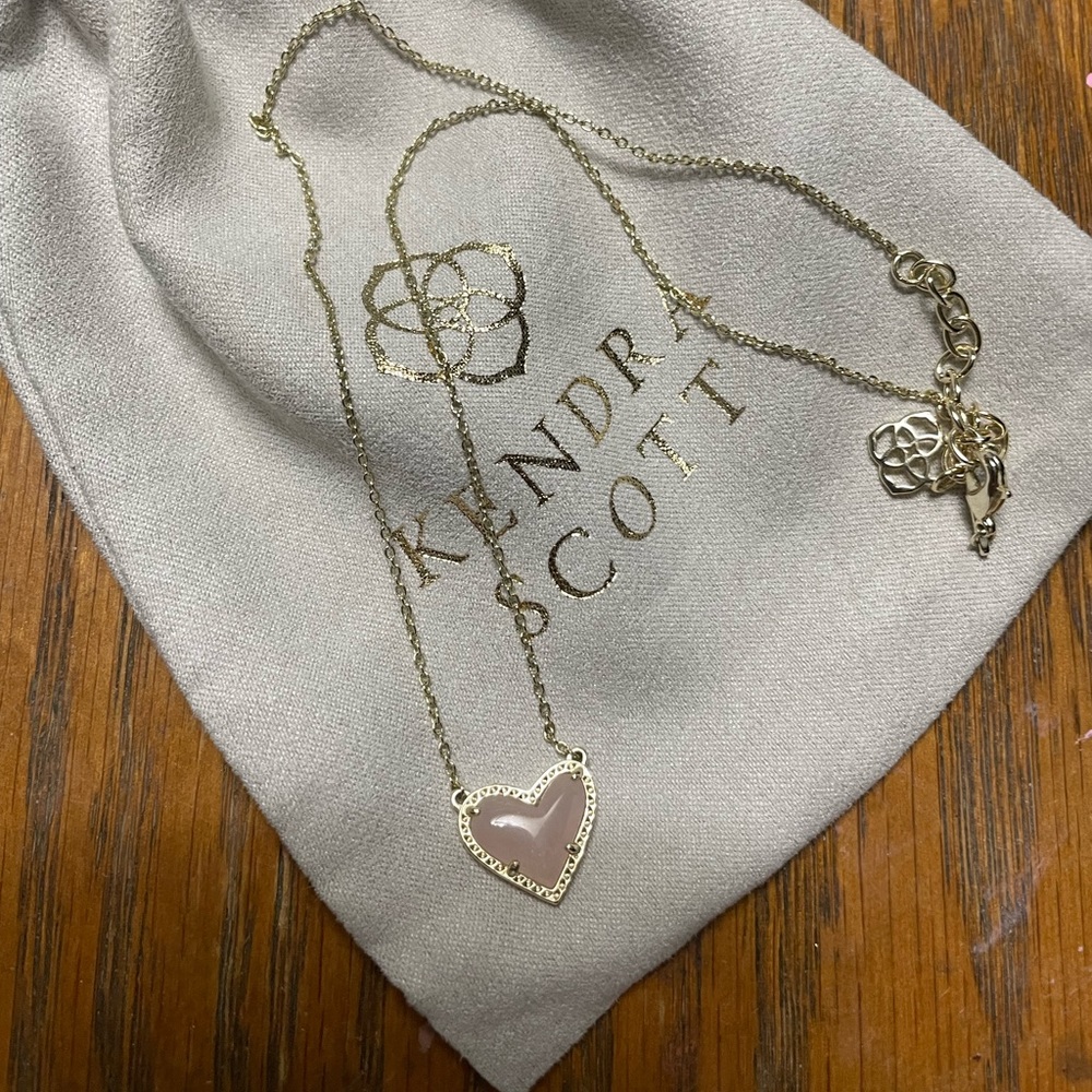 Beautiful Pink Kendra Scott Necklace